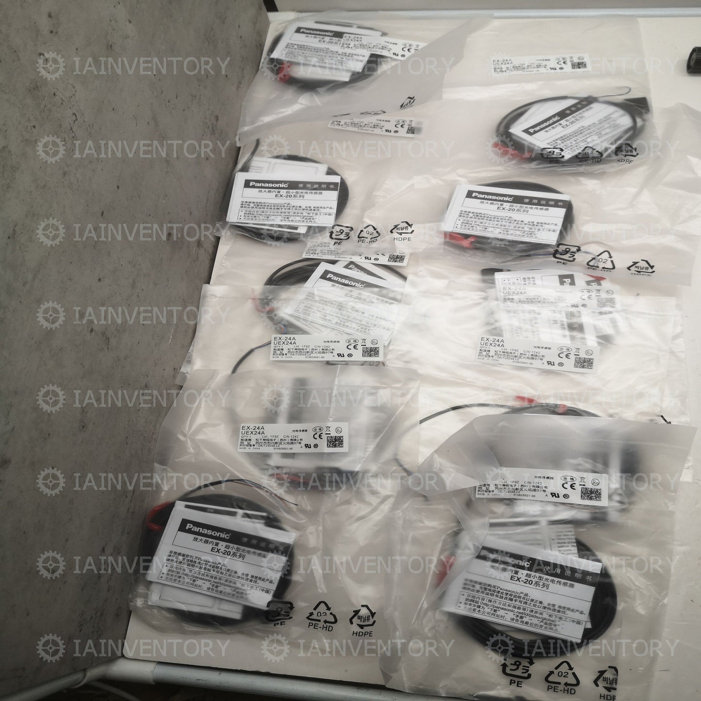 1PCS NEW PANASONIC SUNX EX24A EX-24A SENSOR PHOTO 2-25MM NPN 12-24VDC