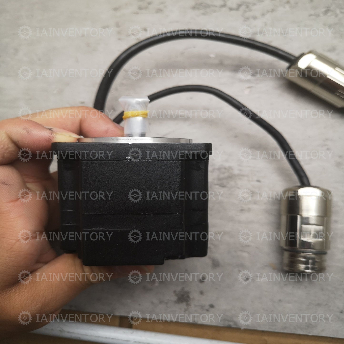 YASKAWA servo motor SGMPH-01AAA61D SGMPH01AAA61D