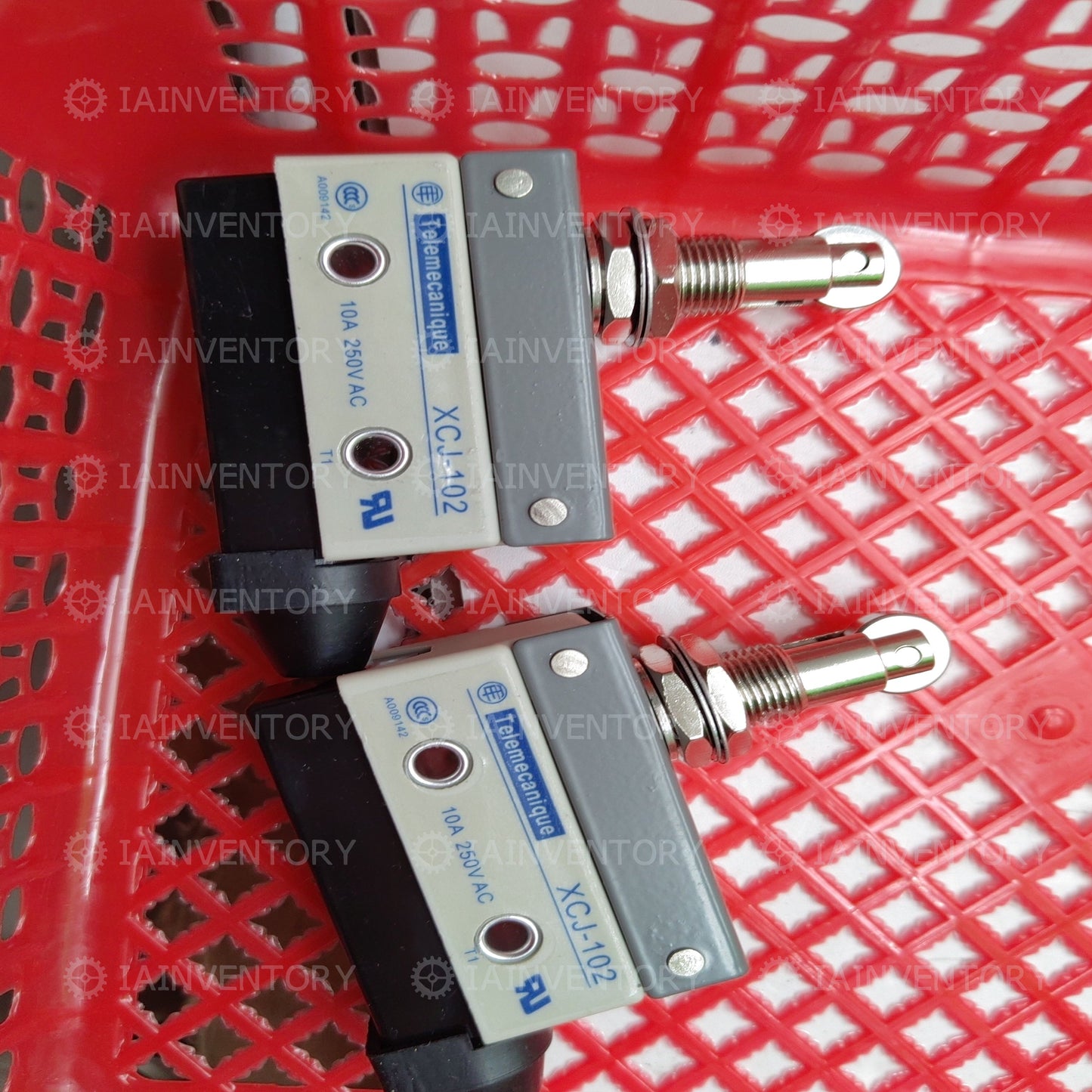 Schneider XCJ-102 Limit Switch 10A 250V