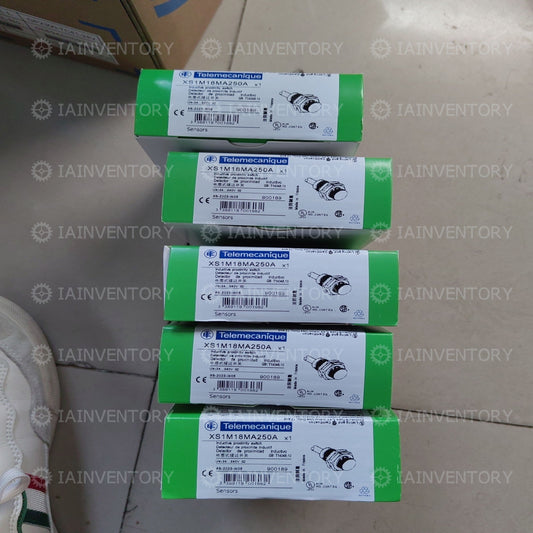 Schneider XS1M18MA250A