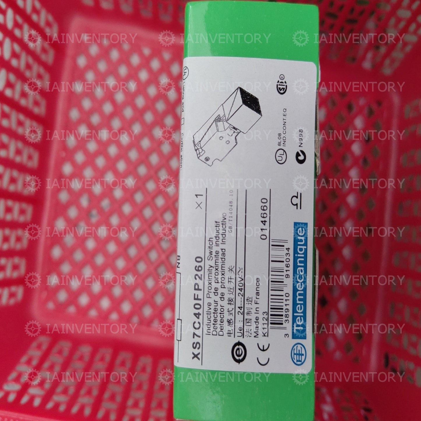 Schneider Telemecanique XS7-C40FP260 Block Inductive Proximity Switch Sensor