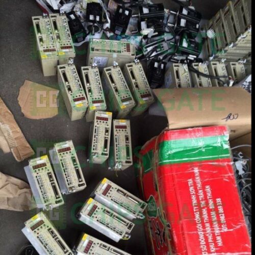 Yaskawa SGDM-01AC-SD2BM