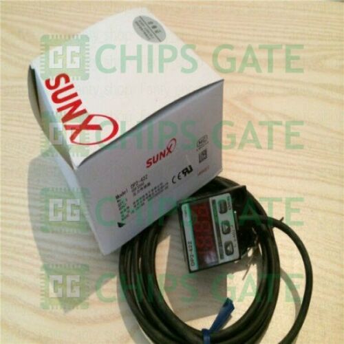 1PCS NEW Panasonic / SUNX pressure sensor DP2-42Z Fast Ship