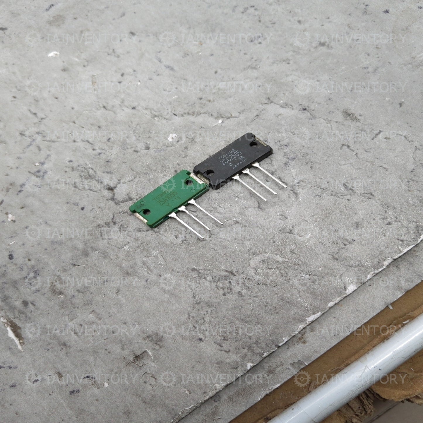 1PCS TOSHIBA MT-200 2SA1095/2SC2565 A1095/C2565