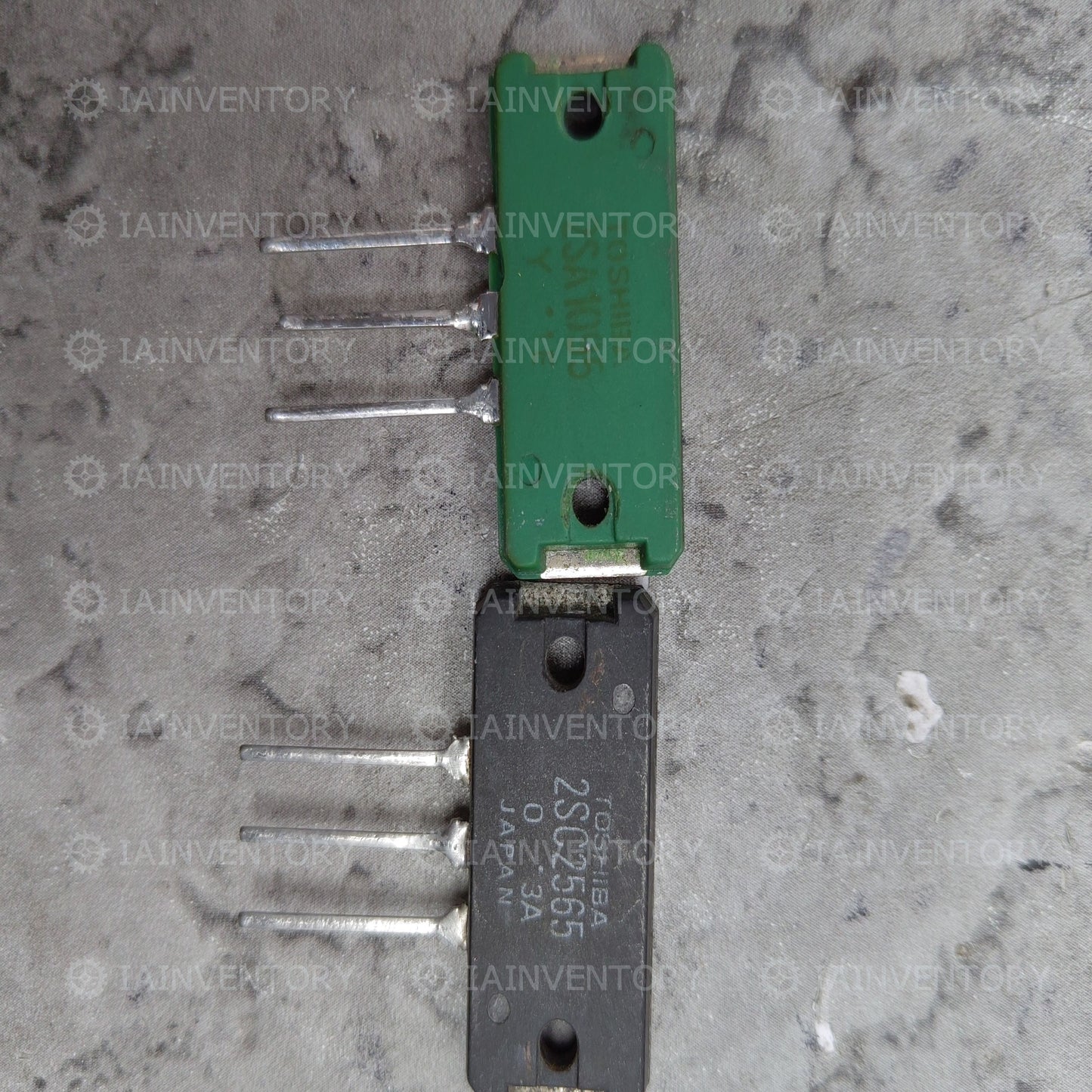 1PCS TOSHIBA MT-200 2SA1095/2SC2565 A1095/C2565