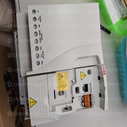 1PCS New In Box ABB Drive ACS355-03E-12A5-4 ( ACS35503E12A54 )