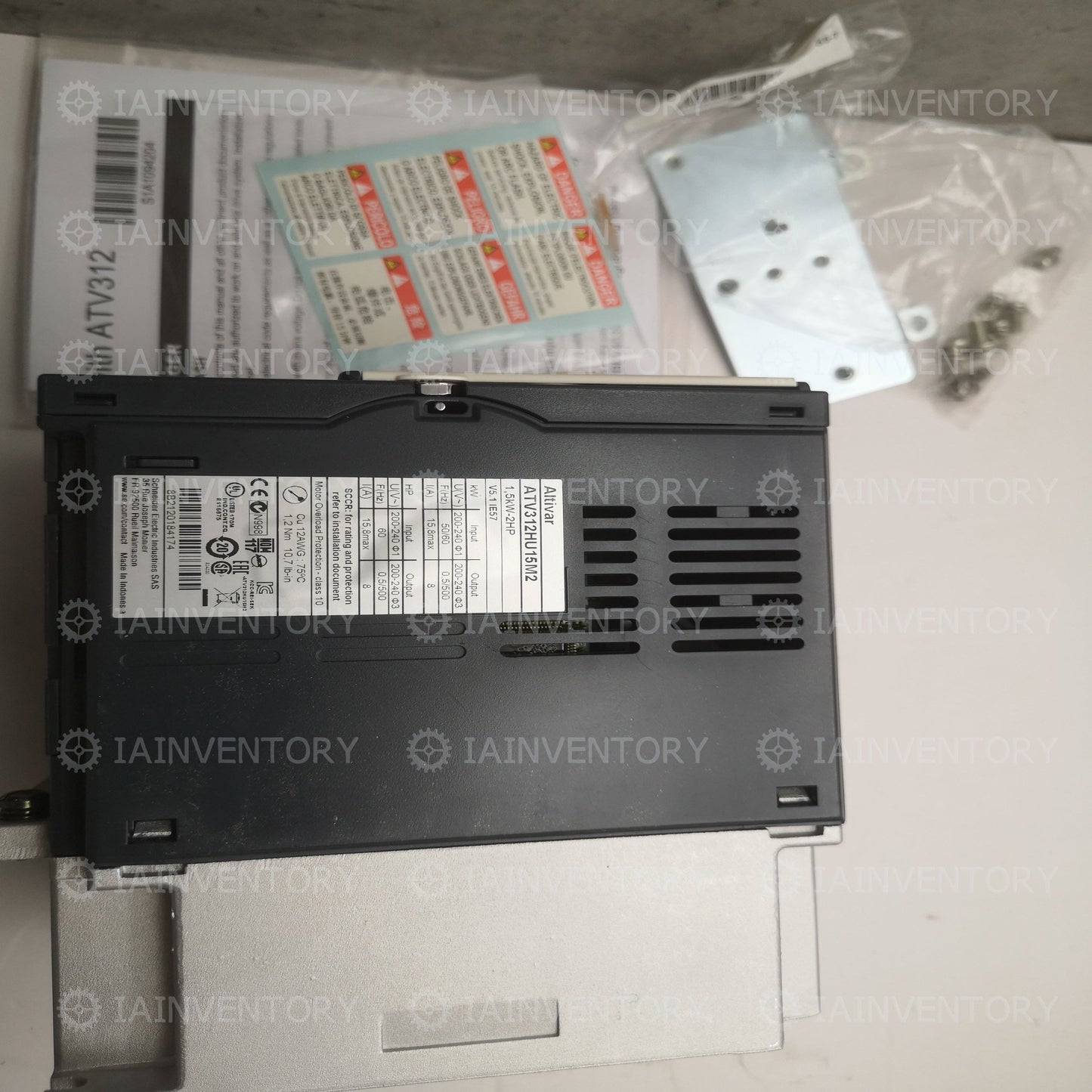 Schneider ATV312HU15M2,0.5KW 200 240