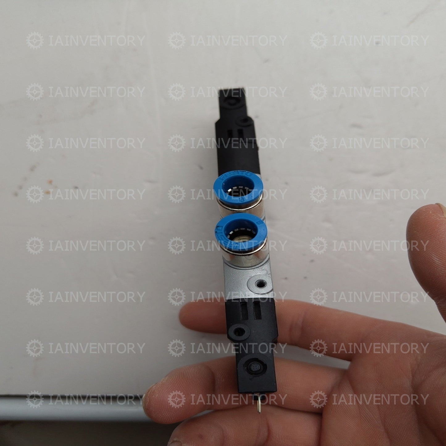 FESTO solenoid valve CPE14-M1BH-5 / 3G-QS-8 196904