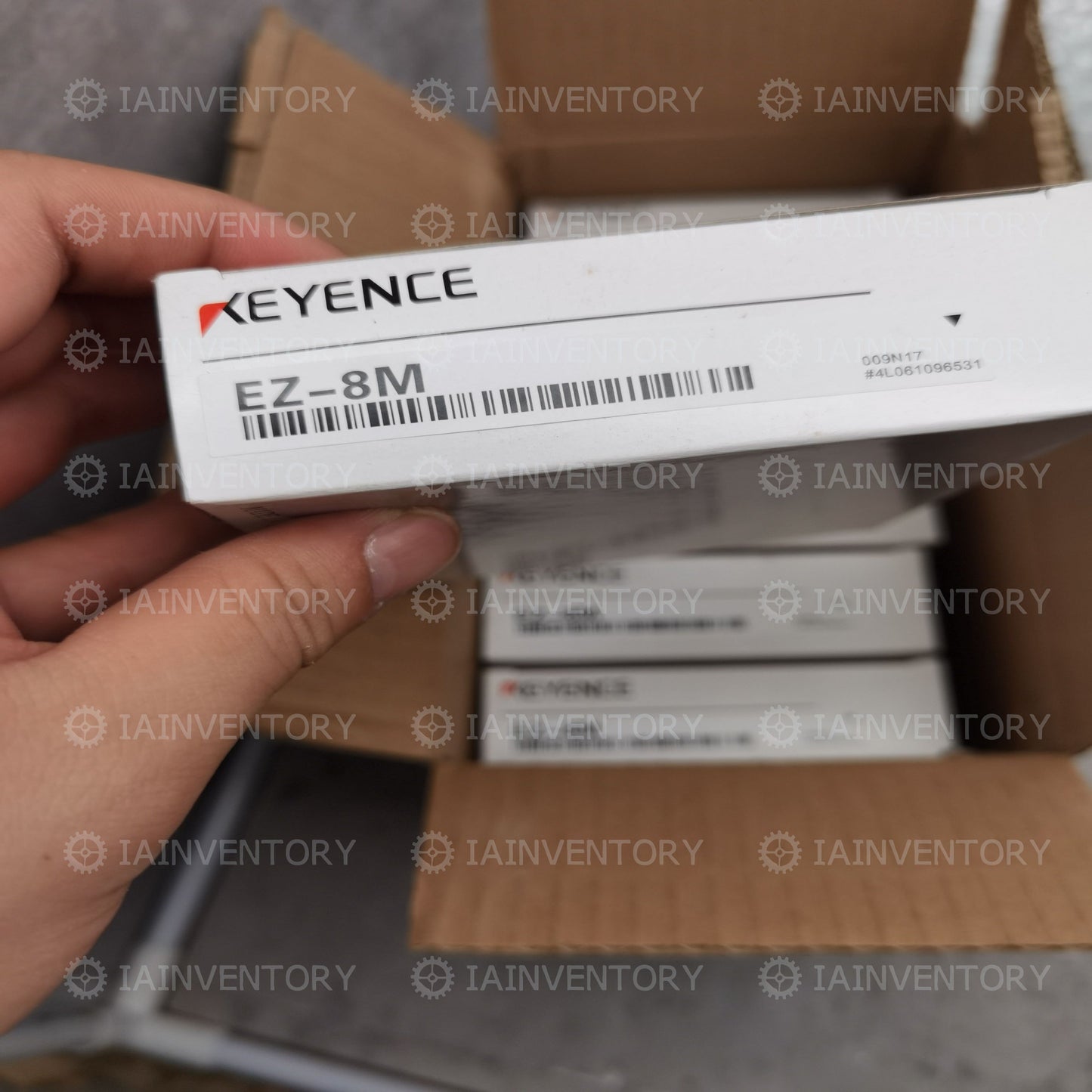 1PCS NEW IN BOX Keyence Proximity Sensor EZ-8M Fast Ship