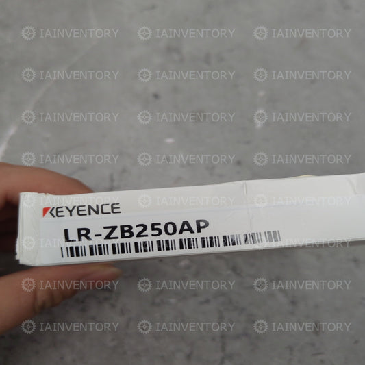 LR-ZB250AP LRZB250AP KEYENCE CMOS Laser Sensor