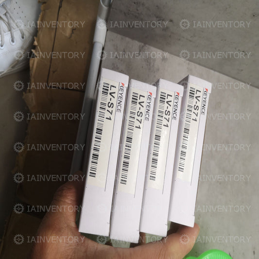 KEYENCE Laser Sensor LV-S71
