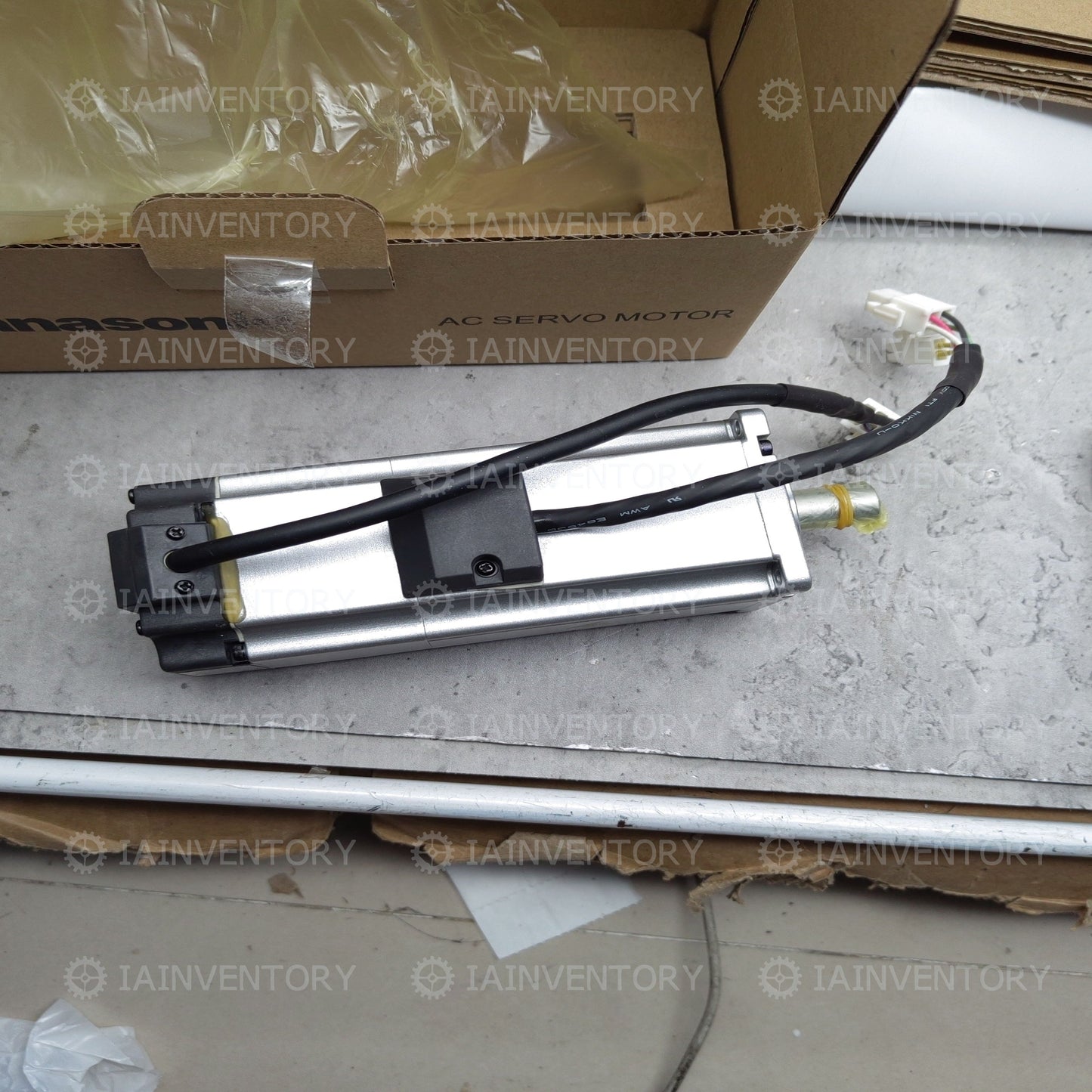 PANASONIC AC Servo Motor MHMD042G1V
