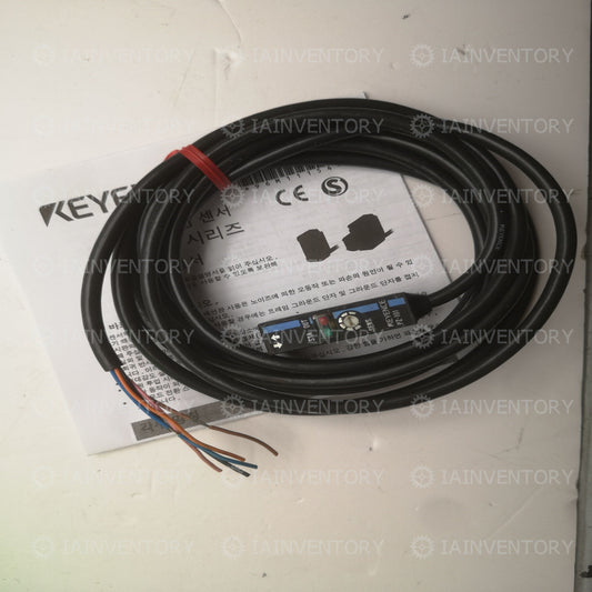 ORIGINAL KEYENCE Photoelectric Sensor PZ-101 PZ101