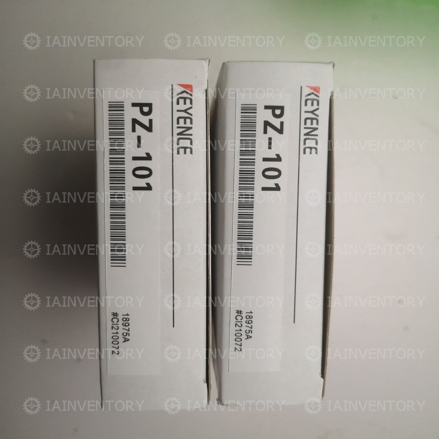 ORIGINAL KEYENCE Photoelectric Sensor PZ-101 PZ101