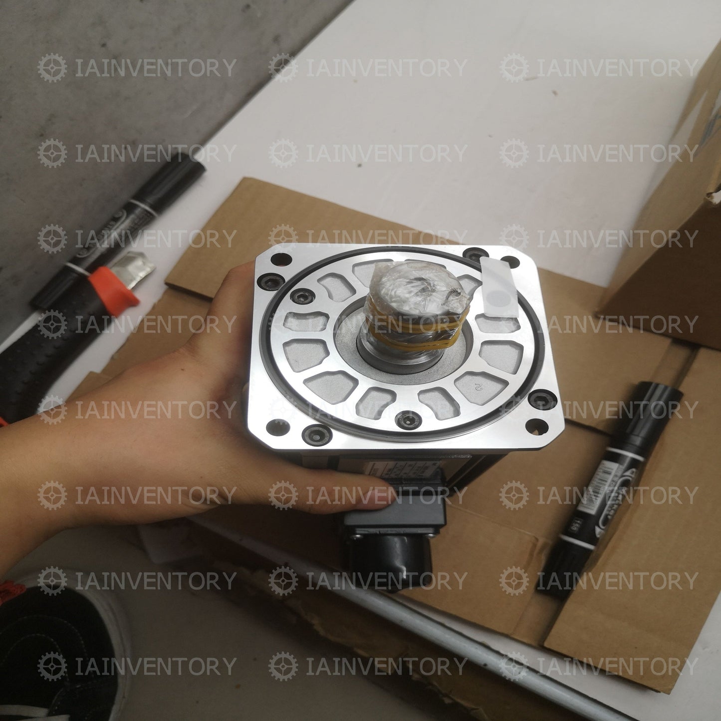 Yaskawa servo motor SGMS-10A6AB