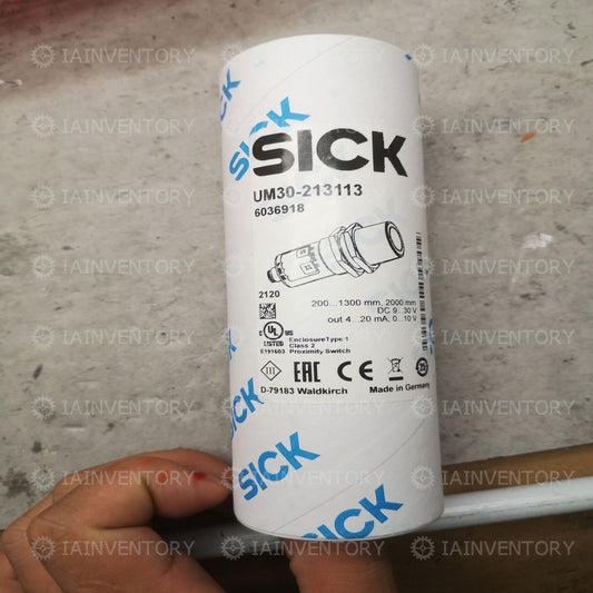 SICK UM30213113 UM30-213113 ULTRASONIC SENSOR 0-10V 4-20 mA